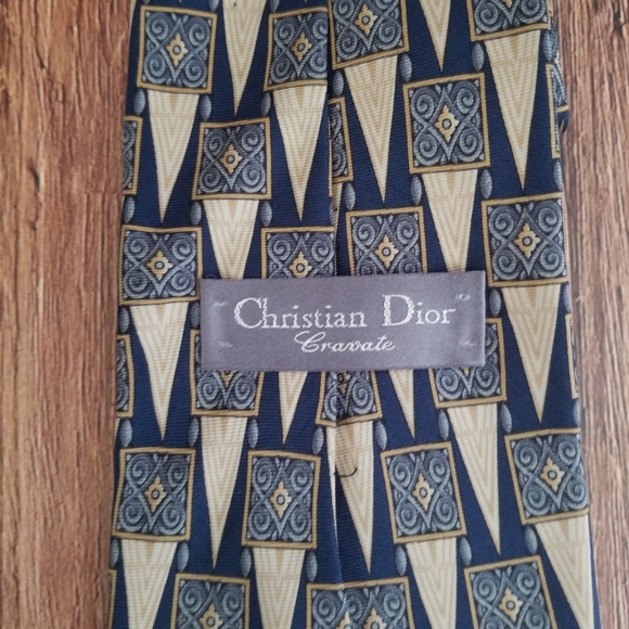 100% Silk Ties - Picture 4 of 7